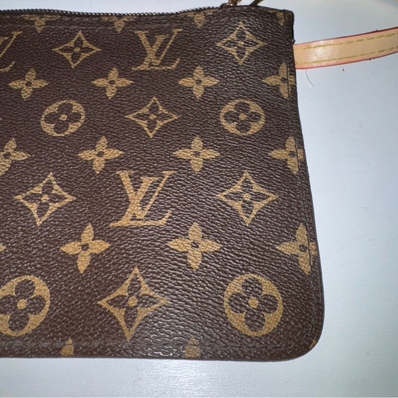 LV Neverfull Monogram Pochette Wristlet Pouch Clutch Good Condition - Picture 2 of 8